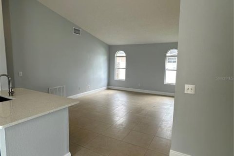 Villa ou maison à vendre à Kissimmee, Floride: 4 chambres, 167.78 m2 № 2304743 - photo 12