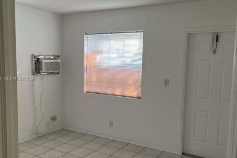 Villa ou maison à louer à Fort Lauderdale, Floride: 1 chambre № 2029445 - photo 10