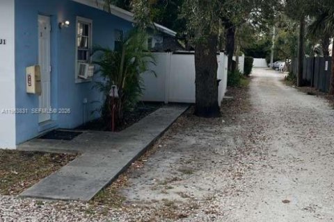 Villa ou maison à louer à Fort Lauderdale, Floride: 1 chambre № 2029445 - photo 4