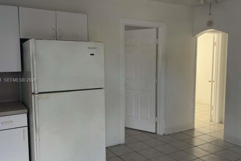 Villa ou maison à louer à Fort Lauderdale, Floride: 1 chambre № 2029445 - photo 8