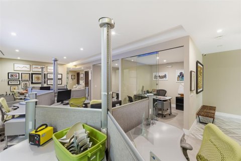 Купить коммерческую недвижимость в Корал-Гейблс, Флорида № 2008133 - фото 14