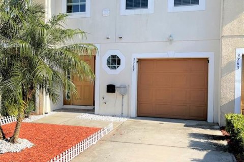 Adosado en alquiler en Lakeland, Florida, 3 dormitorios, 164.53 m2 № 1918899 - foto 1