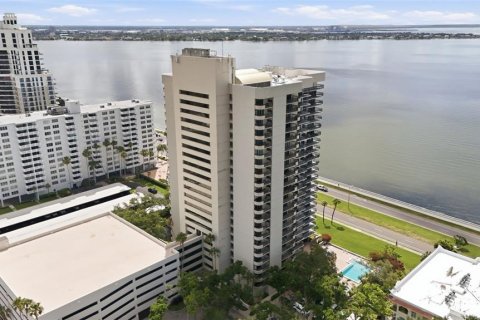 Condominio en Tampa, Florida, 2 dormitorios  № 2117530