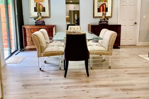 Villa ou maison à louer à Fort Lauderdale, Floride: 3 chambres, 131.64 m2 № 2013808 - photo 5