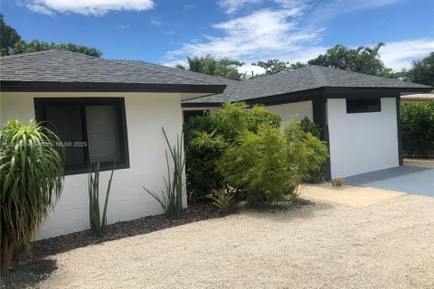 Villa ou maison à louer à Fort Lauderdale, Floride: 3 chambres, 131.64 m2 № 2013808 - photo 15