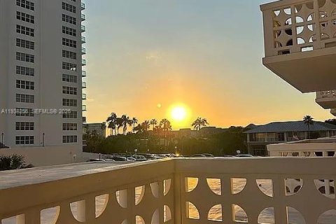 Купить кондоминиум в Форт-Лодердейл, Флорида 1 спальня, 80.82м2, № 1995964 - фото 15