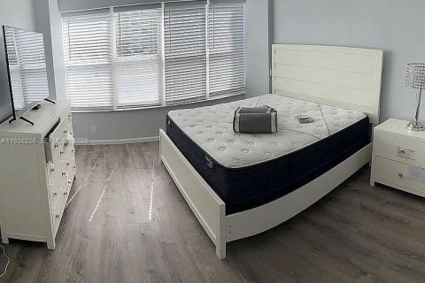 Купить кондоминиум в Форт-Лодердейл, Флорида 1 спальня, 80.82м2, № 1995964 - фото 23