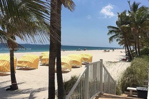 Купить кондоминиум в Форт-Лодердейл, Флорида 1 спальня, 80.82м2, № 1995964 - фото 6