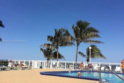 Купить кондоминиум в Форт-Лодердейл, Флорида 1 спальня, 80.82м2, № 1995964 - фото 8