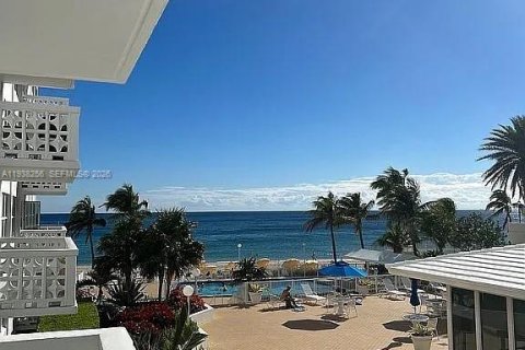 Купить кондоминиум в Форт-Лодердейл, Флорида 1 спальня, 80.82м2, № 1995964 - фото 2