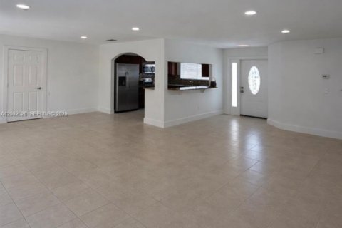 Купить виллу или дом в Порт-Сент-Луси, Флорида 3 спальни, 173.73м2, № 2067895 - фото 4