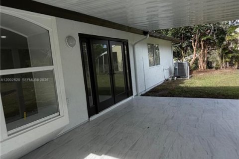 Купить виллу или дом в Порт-Сент-Луси, Флорида 3 спальни, 173.73м2, № 2067895 - фото 25