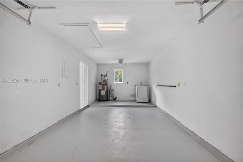 House in Port St. Lucie, Florida 3 bedrooms, 173.73 sq.m. № 2067895 - photo 30