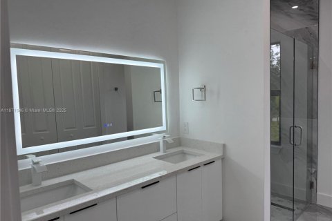 Снять в аренду виллу или дом в Лихай-Эйкерс, Флорида 3 спальни, 127.37м2, № 1949517 - фото 10