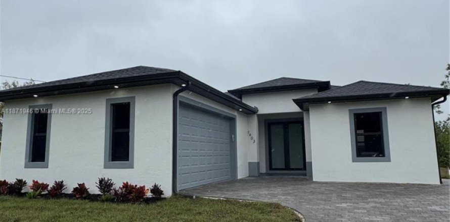 Дом в Лихай-Эйкерс, Флорида 3 спальни, 127.37м2 № 1949517