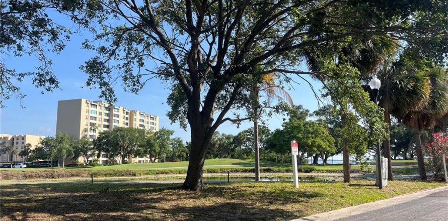 Apartment in Clearwater, Florida 2 bedrooms, 97.55 sq.m. № 1736836