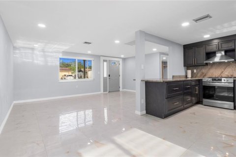 Casa en venta en Holiday, Florida, 3 dormitorios, 100.24 m2 № 1902832 - foto 8