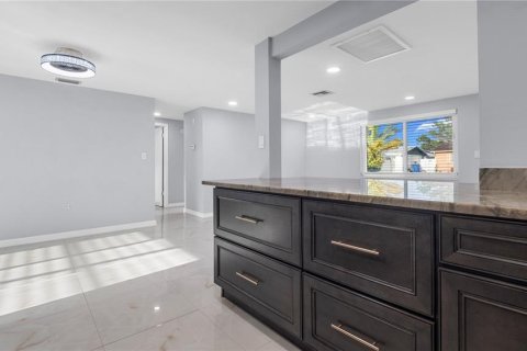 Casa en venta en Holiday, Florida, 3 dormitorios, 100.24 m2 № 1902832 - foto 11