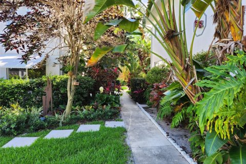 Copropriété à louer à Fort Lauderdale, Floride: 2 chambres, 73.58 m2 № 615152 - photo 1
