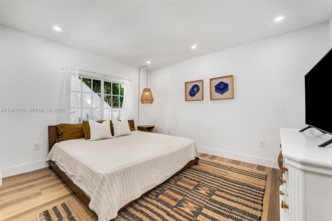 Купить виллу или дом в Майами, Флорида 2 спальни, 148.46м2, № 2032348 - фото 12