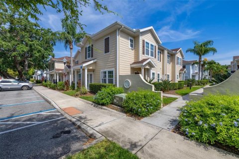 Townhouse in Kissimmee, Florida 4 bedrooms, 157.38 sq.m. № 1829104 - photo 2