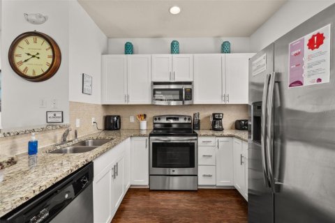 Townhouse in Kissimmee, Florida 4 bedrooms, 157.38 sq.m. № 1829104 - photo 14