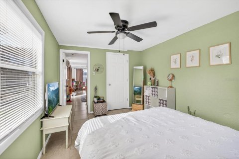 House in Holiday, Florida 3 bedrooms, 132.11 sq.m. № 2396230 - photo 24