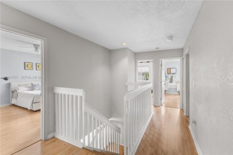 Villa ou maison à vendre à Pembroke Pines, Floride: 4 chambres, 205.87 m2 № 2066187 - photo 23