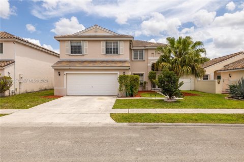 Villa ou maison à vendre à Pembroke Pines, Floride: 4 chambres, 205.87 m2 № 2066187 - photo 3