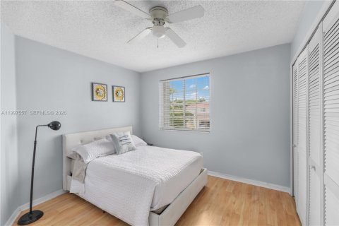 Villa ou maison à vendre à Pembroke Pines, Floride: 4 chambres, 205.87 m2 № 2066187 - photo 28