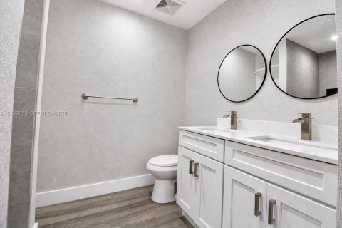 Townhouse in Sunrise, Florida 3 bedrooms, 171.68 sq.m. № 2076614 - photo 23