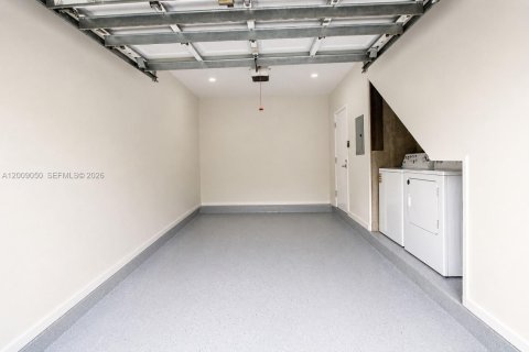 Townhouse in Sunrise, Florida 3 bedrooms, 171.68 sq.m. № 2076614 - photo 27