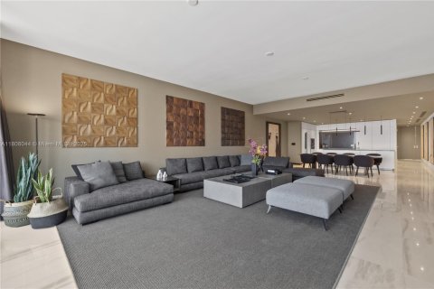 Купить кондоминиум в Майами, Флорида 4 спальни, 328.5м2, № 2035150 - фото 24