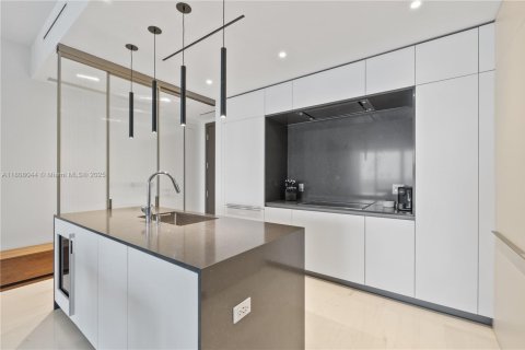 Купить кондоминиум в Майами, Флорида 4 спальни, 328.5м2, № 2035150 - фото 4