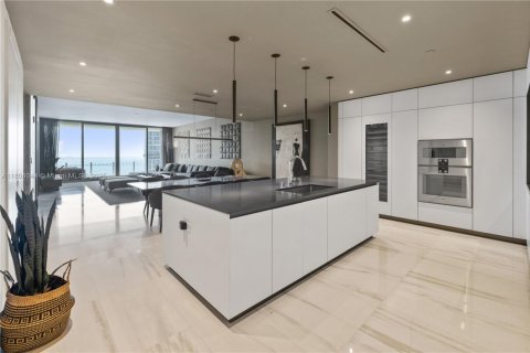 Купить кондоминиум в Майами, Флорида 4 спальни, 328.5м2, № 2035150 - фото 3