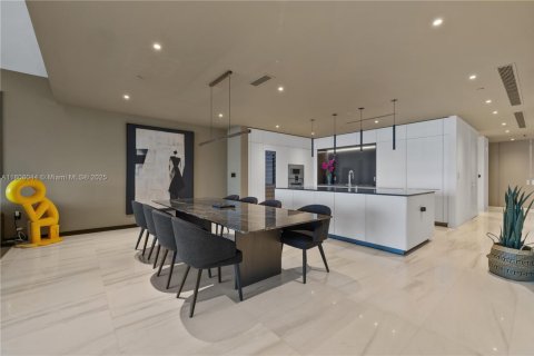 Купить кондоминиум в Майами, Флорида 4 спальни, 328.5м2, № 2035150 - фото 26