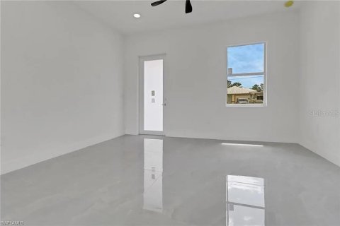 House in Lehigh Acres, Florida 3 bedrooms, 98.2 sq.m. № 1651662 - photo 15