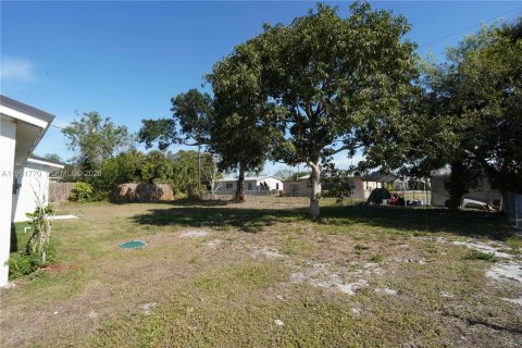 Casa en venta en Vero Beach, Florida, 3 dormitorios, 87.33 m2 № 2006276 - foto 25