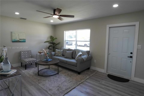 Casa en venta en Vero Beach, Florida, 3 dormitorios, 87.33 m2 № 2006276 - foto 10