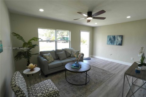 Casa en venta en Vero Beach, Florida, 3 dormitorios, 87.33 m2 № 2006276 - foto 8