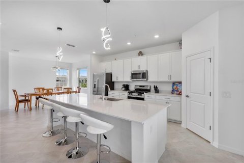 Townhouse in Punta Gorda, Florida 3 bedrooms, 196.02 sq.m. № 1901634 - photo 6