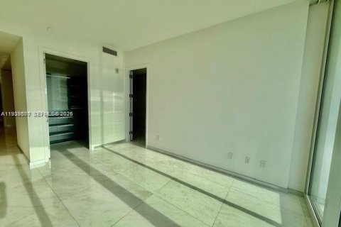 Condo in Sunny Isles Beach, Florida, 2 bedrooms  № 1996751 - photo 29