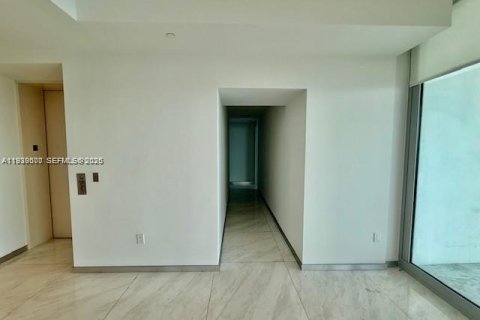 Condo in Sunny Isles Beach, Florida, 2 bedrooms  № 1996751 - photo 10