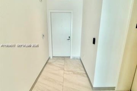 Condo in Sunny Isles Beach, Florida, 2 bedrooms  № 1996751 - photo 2