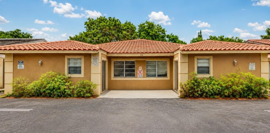 Condo à Coral Springs, Floride, 3 chambres  № 2274344