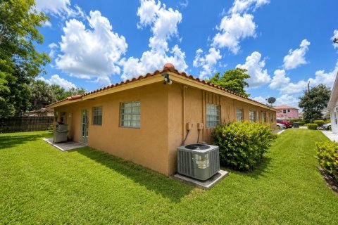 Copropriété à louer à Coral Springs, Floride: 3 chambres, 102.19 m2 № 2274344 - photo 3