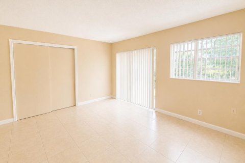 Copropriété à louer à Coral Springs, Floride: 3 chambres, 102.19 m2 № 2274344 - photo 10
