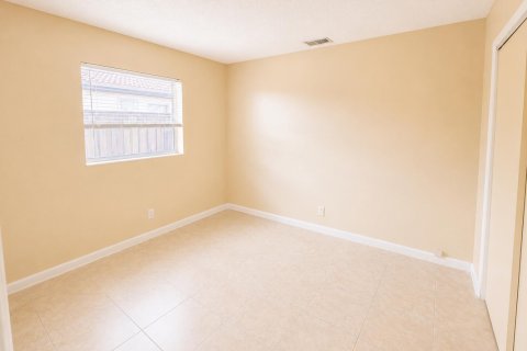 Copropriété à louer à Coral Springs, Floride: 3 chambres, 102.19 m2 № 2274344 - photo 15