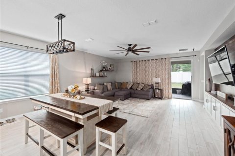 Casa en venta en Apopka, Florida, 4 dormitorios, 222.97 m2 № 1620773 - foto 13