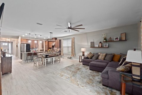 Casa en venta en Apopka, Florida, 4 dormitorios, 222.97 m2 № 1620773 - foto 14